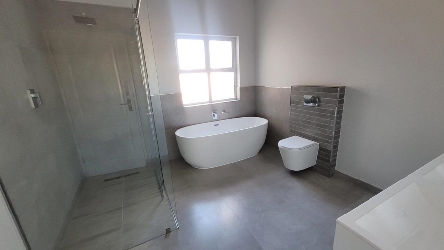 4 Bedroom Property for Sale in Flamingo Vlei Western Cape